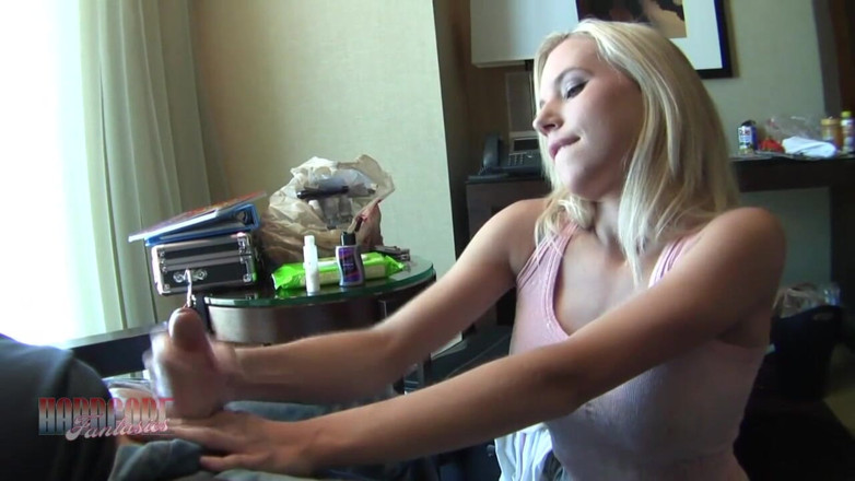 Fantasy Hardcore: Addison handjob lesson