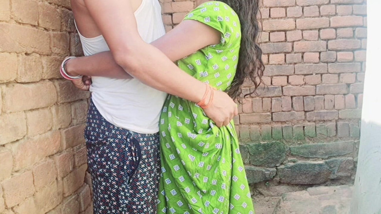 Trilokinath: Indiana linda empregada milf fodida por outro watchman real hardcore...