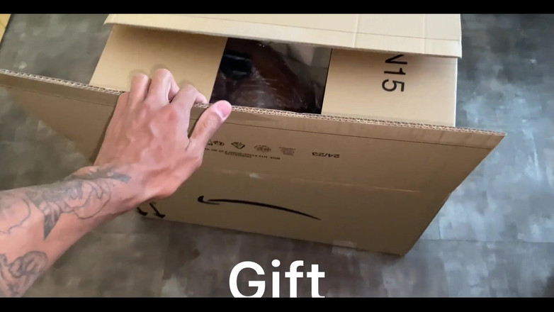 arabeputo: Das ist mein neues spielzeug george