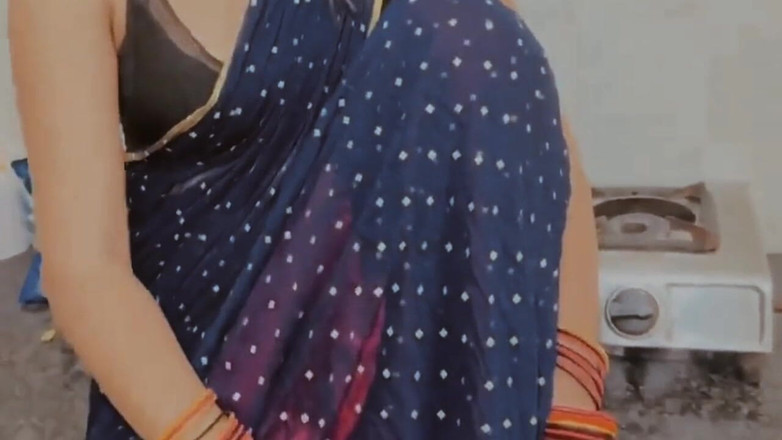 Joya Malik: Devar mengongkek bhabhi dalam video xxx desi