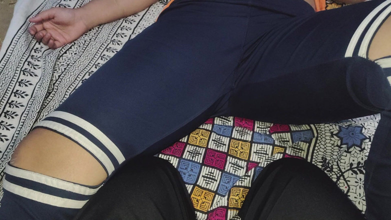 Desigirl37: Hintli üniversiteli kızlar azgın amcıklarını ıslatmayı ve sert sert sikiş erkek arkadaşlarını...