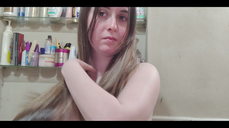RavenHearth666VIP: Brushing My Long Blonde