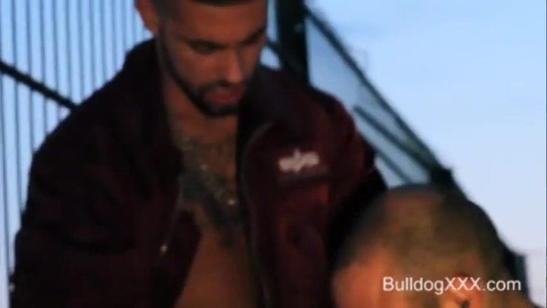 BullDogXXX: BullDogXXX - cewek spanyol sange berambut hitam