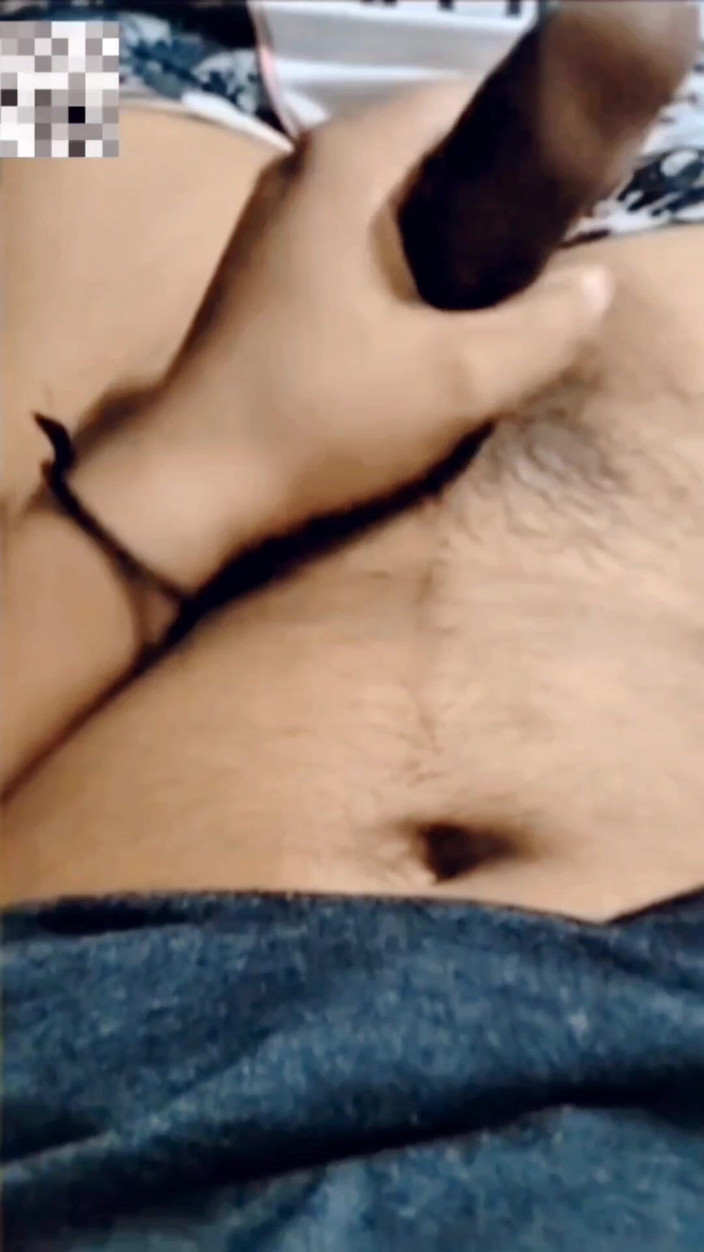 maikelflam: खुशी के साथ कमरे में अकेले