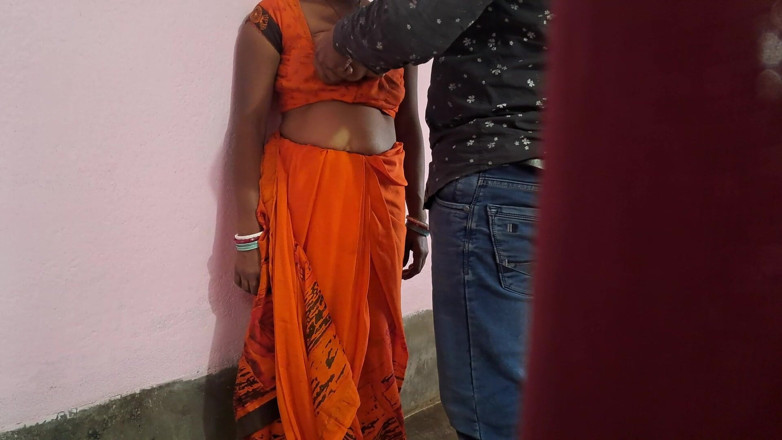 Trilokinath: Bhabhi trẻ trung xinh đẹp