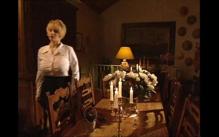 Cinema X: Seksowna milf tyłek zerżnięta i cummed w ustach przez Monster...