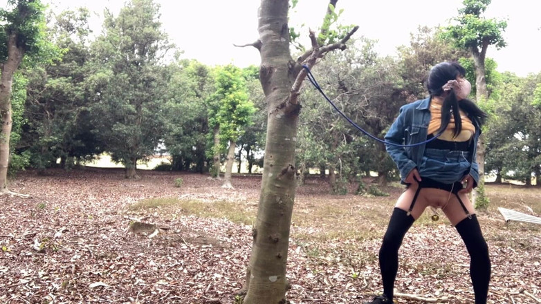 megu2002: Antrenament independent Nr. 34 Fustă strâmtă sutien suflecat, mers la vedere