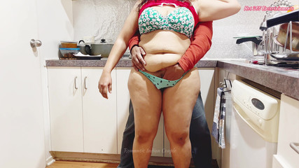 Hot 365 Entertainments: Romantisch Indisch koppel - hete huisvrouw en echtgenoot sensuele seks en...