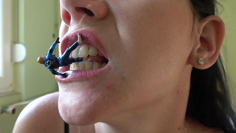 Anna Sky: Beautiful Giantess Anna Plays with a Tiny Man