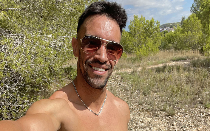 Paul Williams: Chůze nahá po stezce a ulici