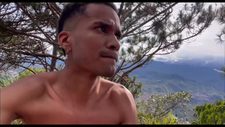 vergar4_daviid: Plavba uprostřed hory