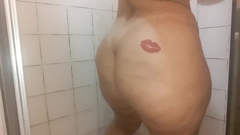 Camargo Hotwife: Come and bath with me