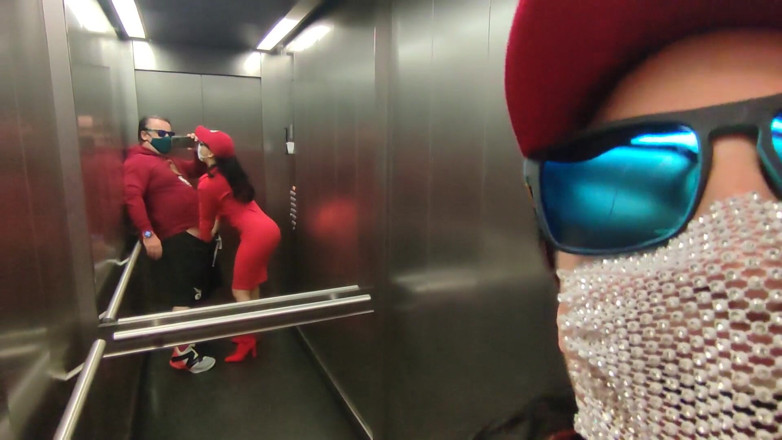 DedeDeville: Very Risky Sex in a Elevator with Hot Neighbor Dada...