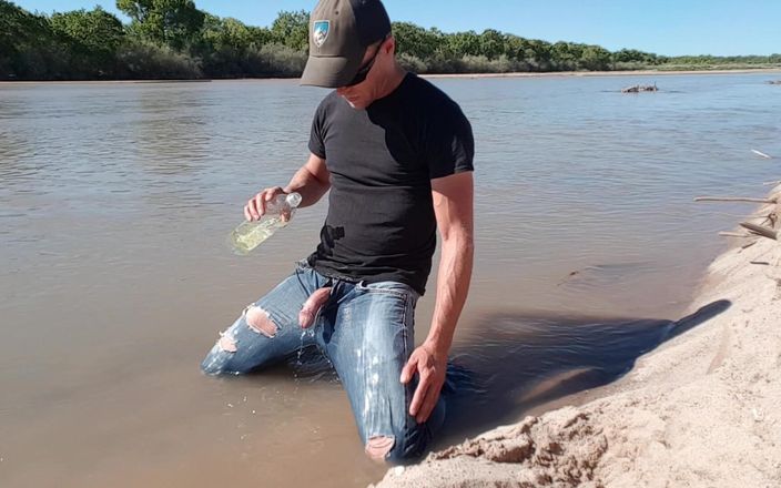Golden Adventures: Pissing my jeans and jerking off in the Rio Grande