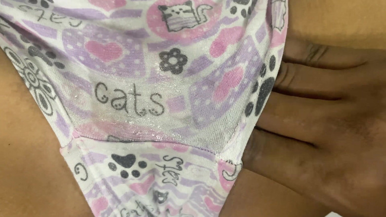 kafesexxx: El coño más caliente frotando y corrida en el coño...