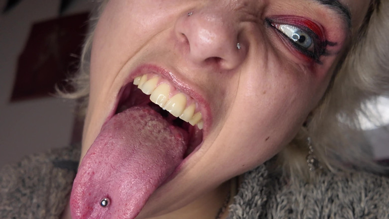 Glitterqueen1999: Mouth Tour 4K