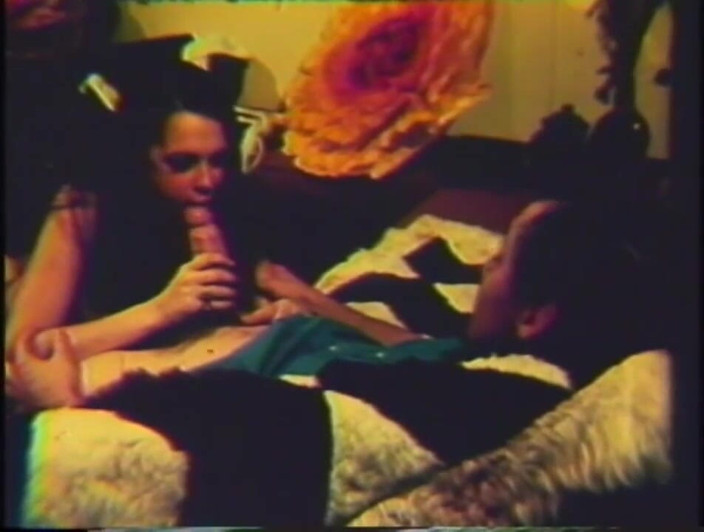 Vintage Usa: Sexy young girl in a vintage hard sex scene