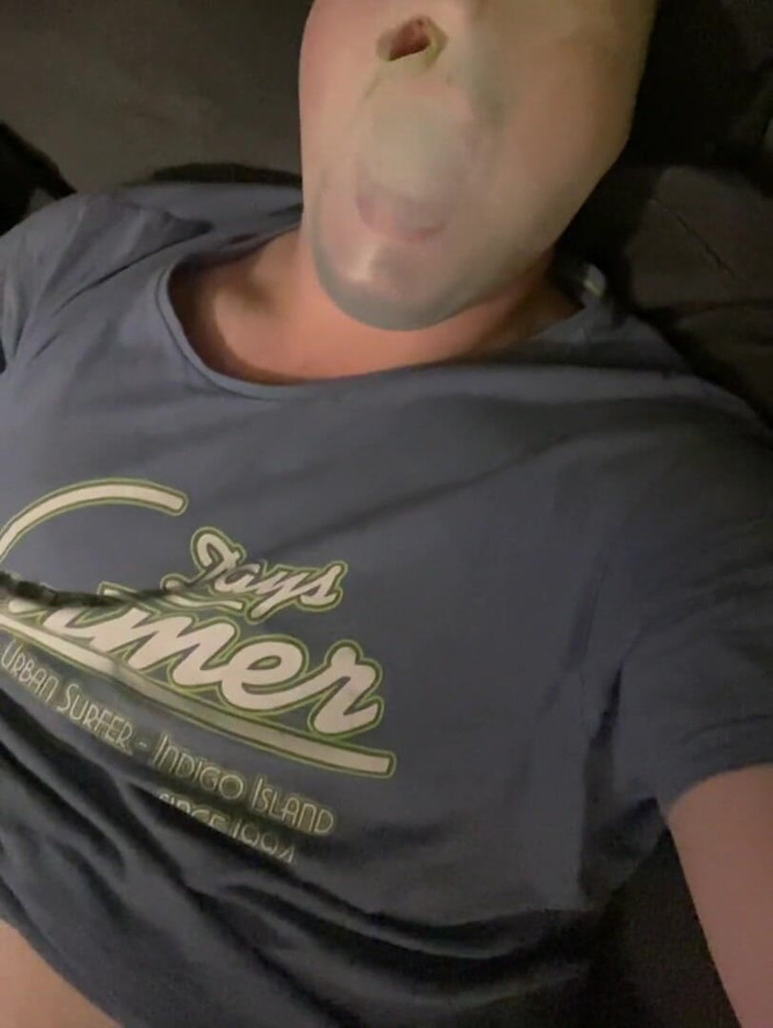 ButHoleDildoLover: My first breathplay experience part 1