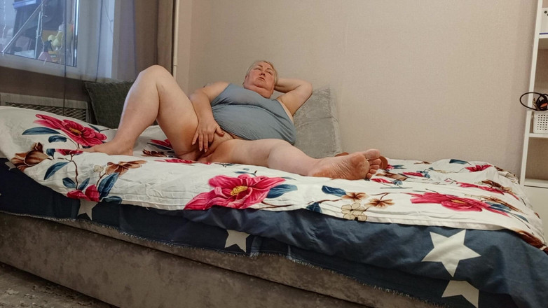 Zona901: 邻居在下班后自慰