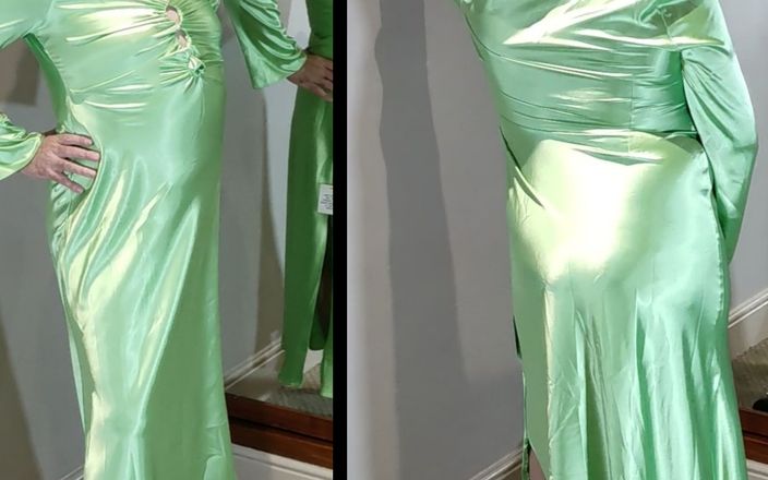 Sissy in satin: Sexy shiny satin green ballgown