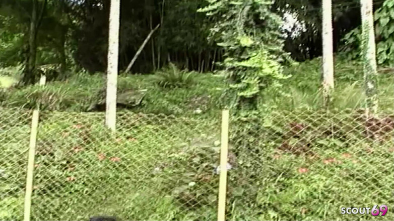 Shemale TS Collection: Une trans latina se fait enculer par une ado mince...