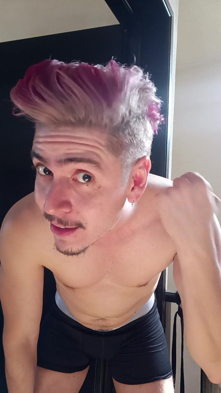 Tabasco Jake: Tabasco Update on Flexing Muscle, Haircut and Mermelada