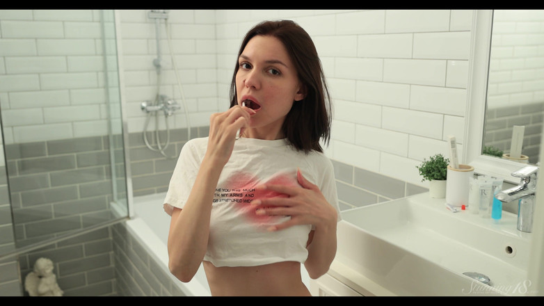 Stunning18: Teplá sprcha