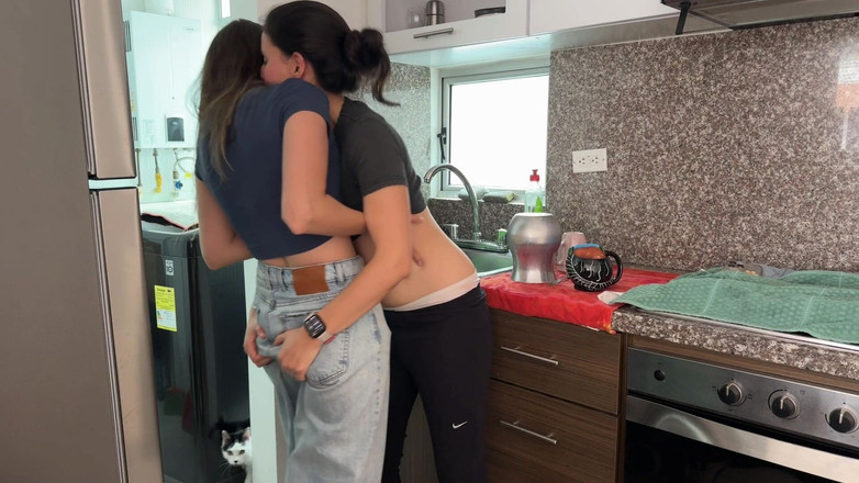 scarlettandc: Lesbická kompilace