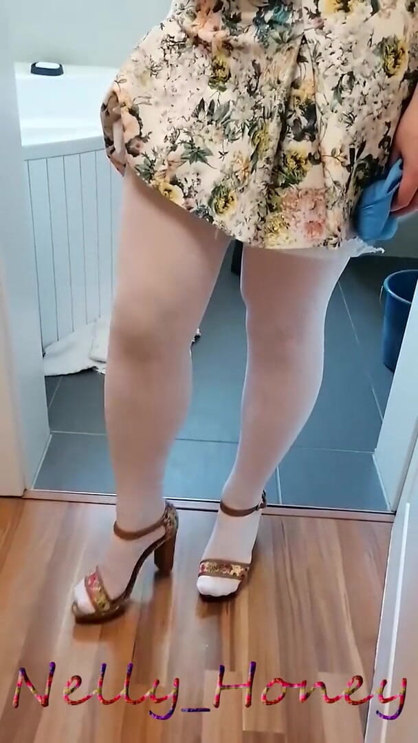 Nelly_Honey: Video made in front of the webcam
