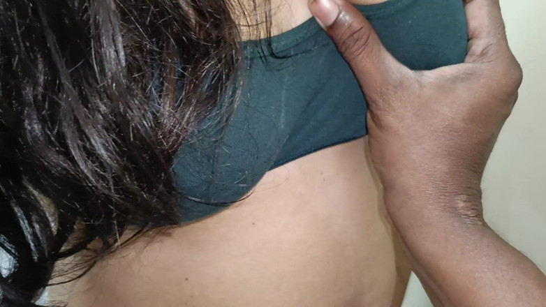 Desisexqueen: Indian Desi Model Secret Sex with Delivery Man