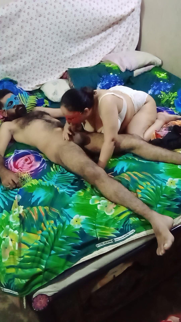 Yasmeen: 晚安性感的多毛夫妇