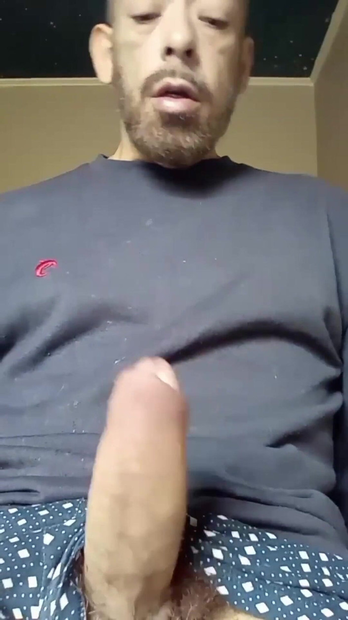 BBIG: Můj obrovský péro saluting tvojí peněženky!