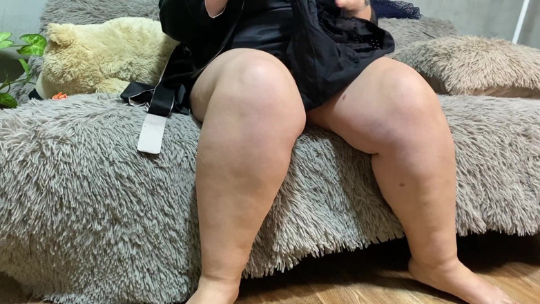 Elena: Little secret of my big pussy