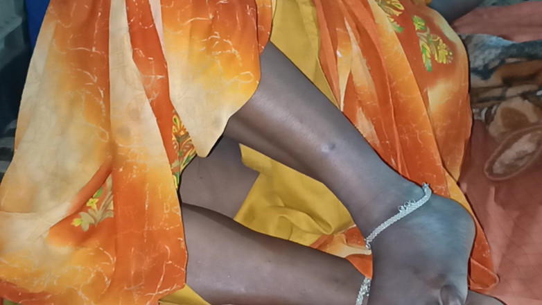 Riyadesi18: Горячее видео сексуальной хинди молодых дам