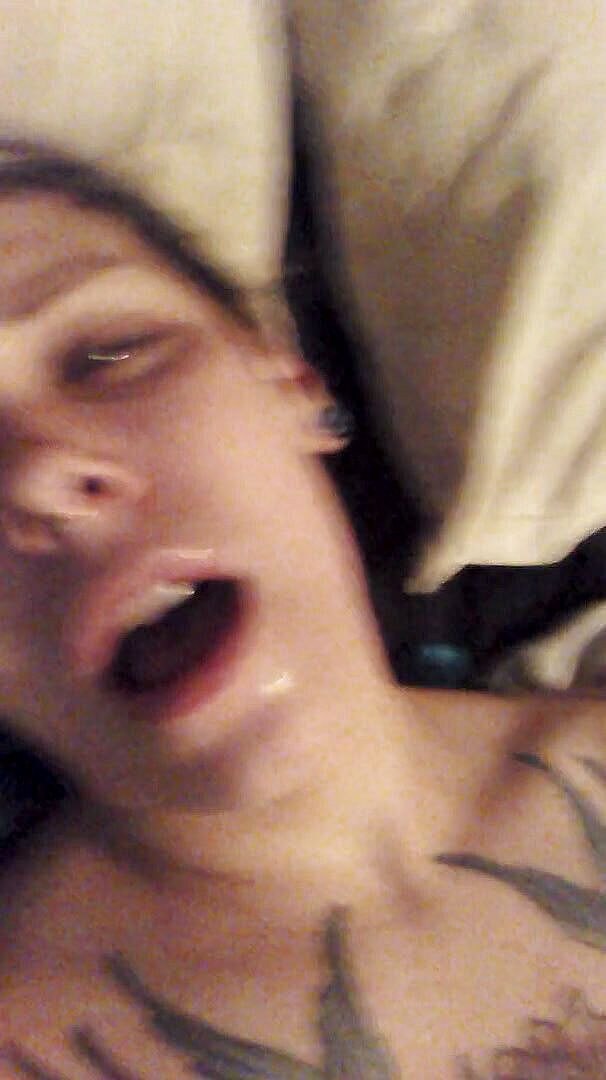 Kitty Havok: 私をハメ撮りしてください