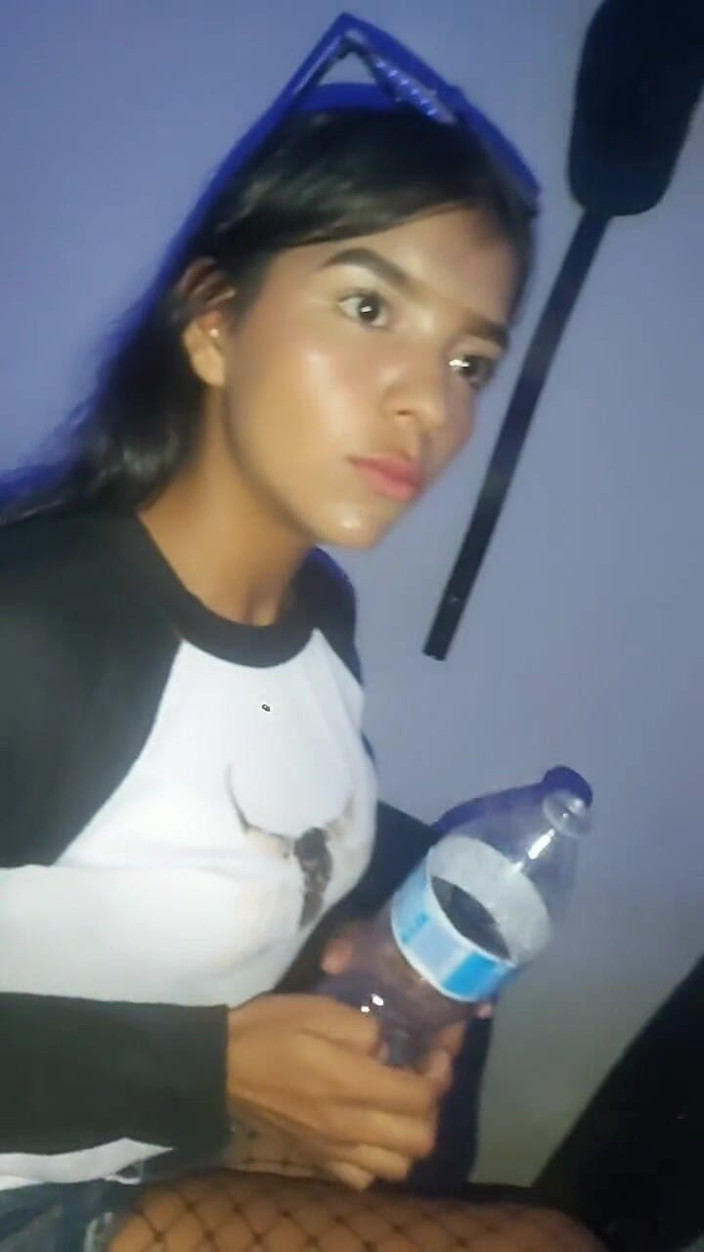 Angelhotmex: A 19-year-old Unknown Woman - Angelhotmex