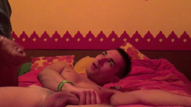 Sneaker gay: Sneaker sex tape cam with Jimy Fix and Tony