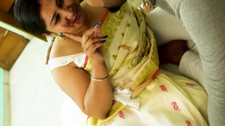 Xtramood: Private tution teacher fucked his student's stepmom