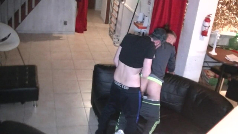 FRENCH HOLES CREAMPIED: Straigt hole fucked bareback by his friend