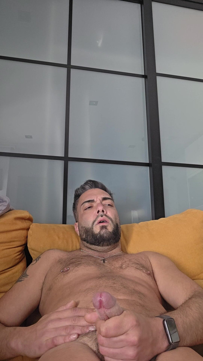 JorgeValero: When I Get Home From Work, I Jerk off