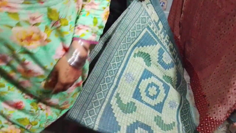 Abida sexy: Sexe desi à la maison - une bhabhi avec son copain
