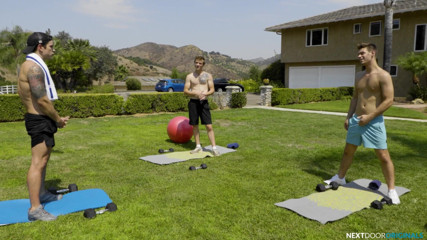 Next Door Studios: Twunks Michael DelRay & Scott Finn flip flop raw after workout -...