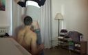 Gaybareback: Webcam porno, Appolo Sanchez se fait baiser sans capote par...