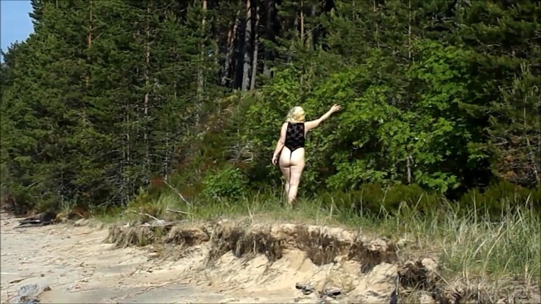RedRoseRus: Girls body beach