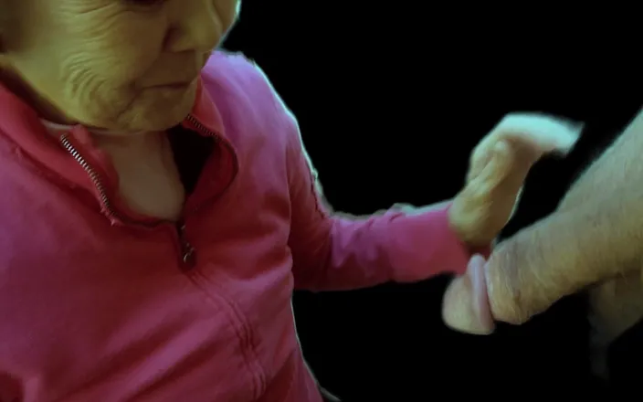 Cock Sucking Granny: Asian Granny Is Hungry for White Cock