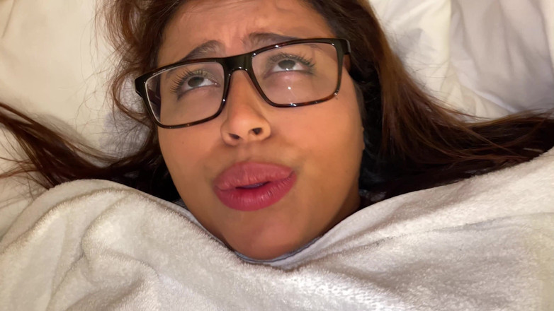 Mamicolombiana: Nešukej sexuální panenku, pokud dokážeš ošukat zvrhlé nevlastní matky!