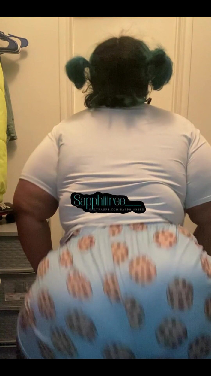 Biggdebbie solo: Grandotas aman sacudir ese culo gordo