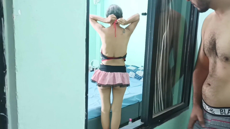 Swingersamateur40: La Mia Sorellastra Trova Sempre Un Modo per Tentarmi, Anche...