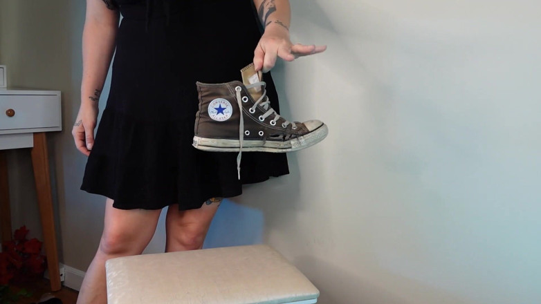 Deanna deadly: POV förvandlades till mina converse skor (och tillbaka igen)