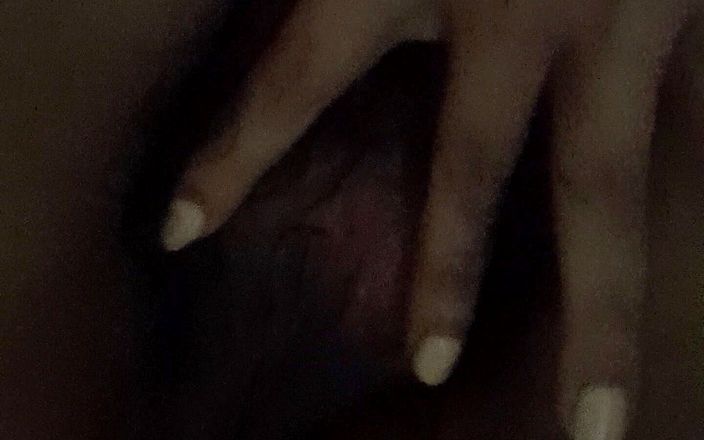 Fanfucked: Karanlıkta parmaklıyor